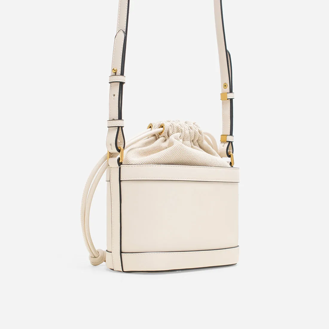 Avenue Bucket Bag