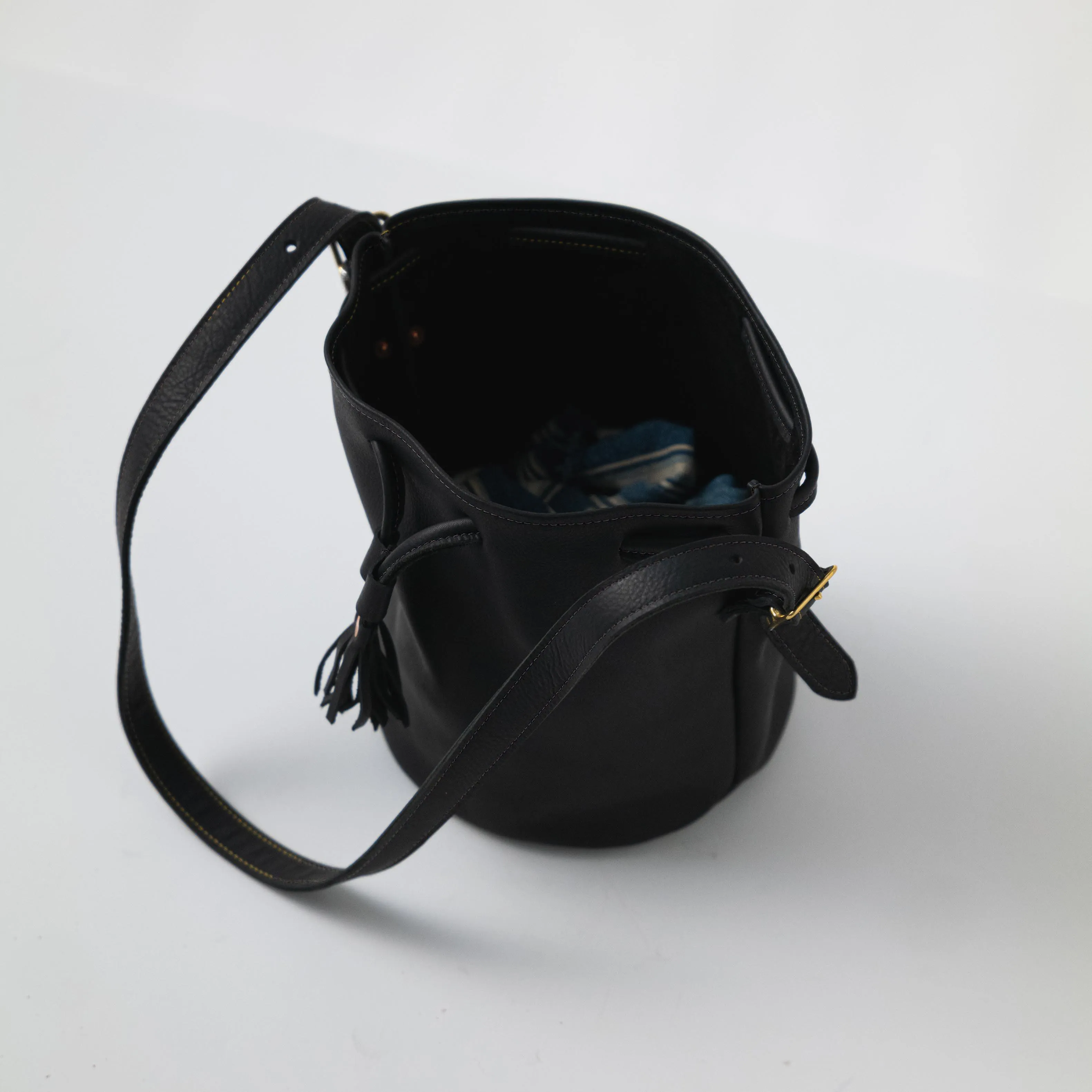 Black Kodiak Bucket Bag