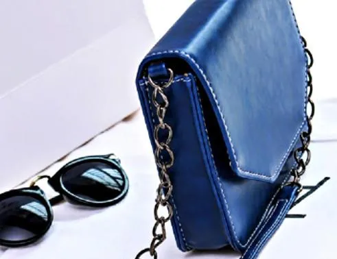 Chain Box Sling Bag