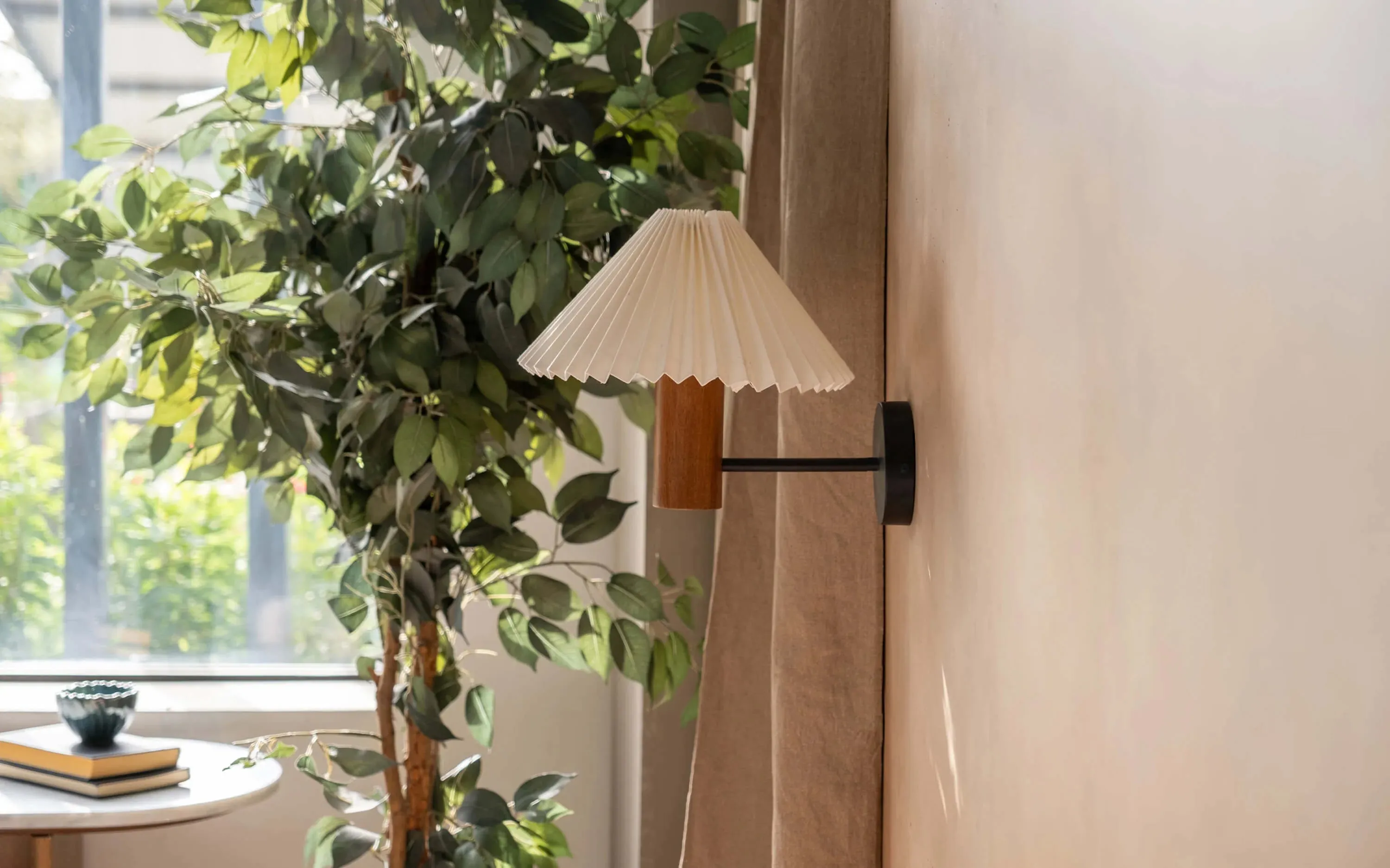 Fanny Wall Lamp