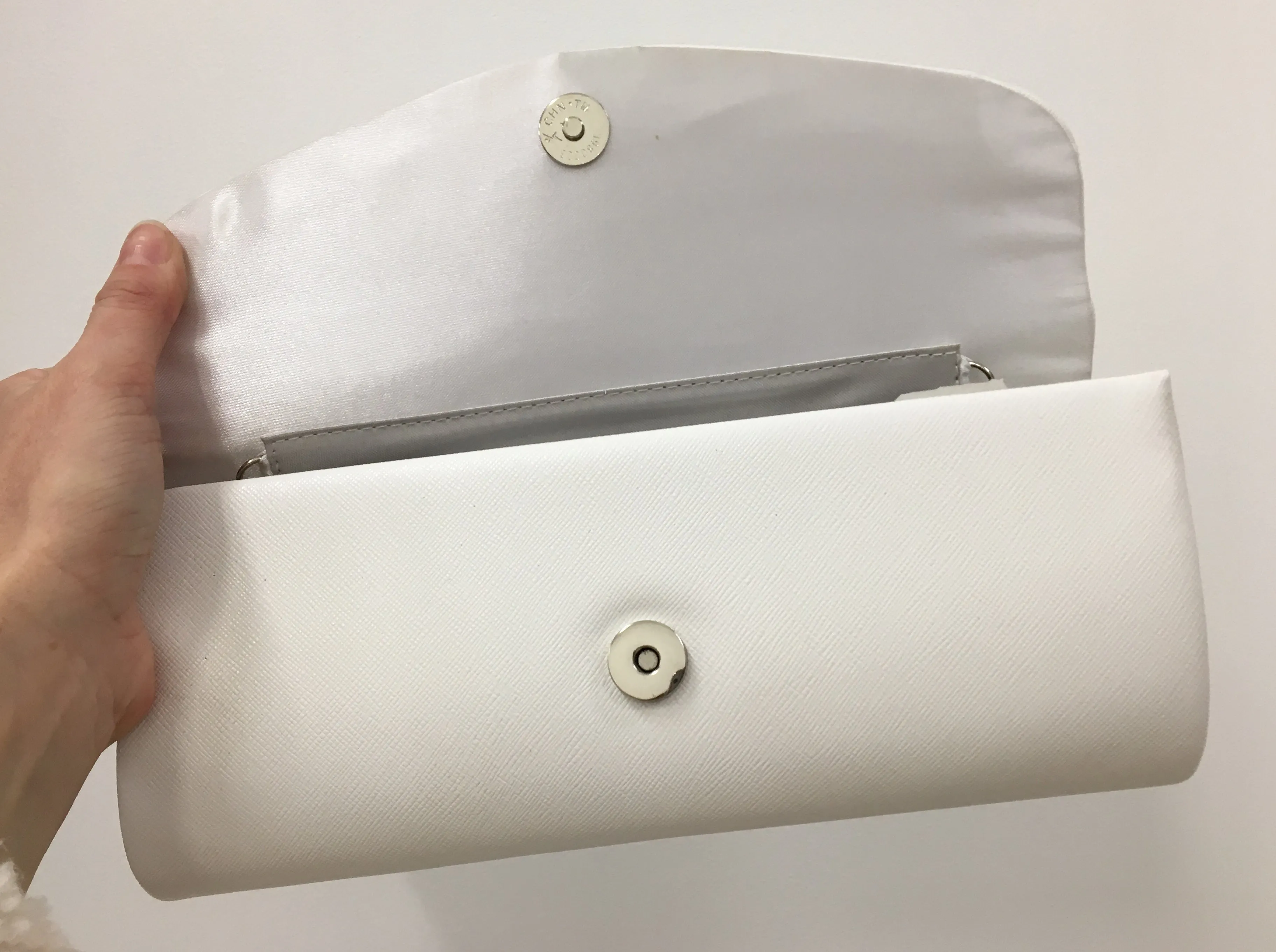 Gabee White Clutch