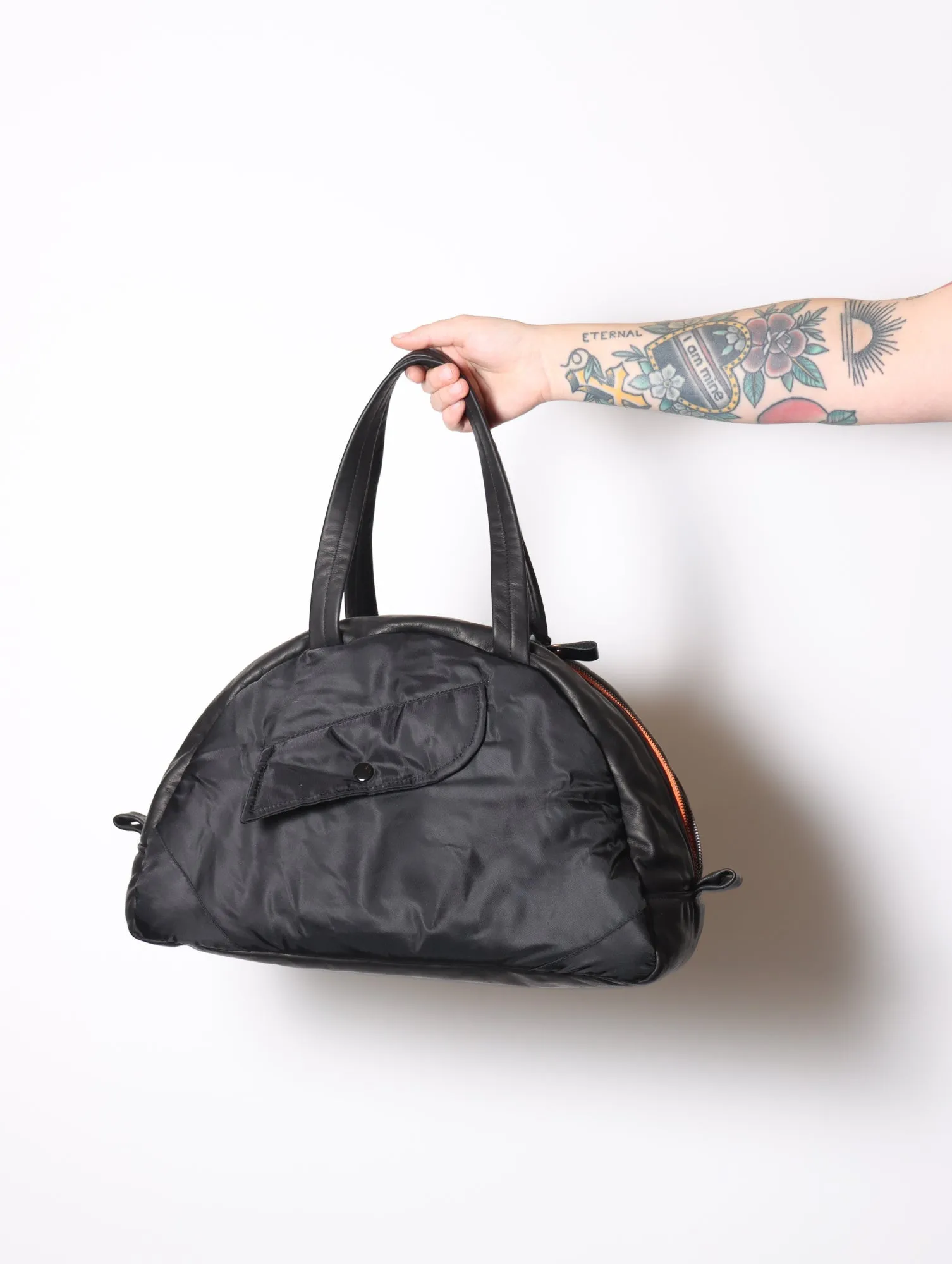 MA1 Traveler Bag in Black by Minnessak